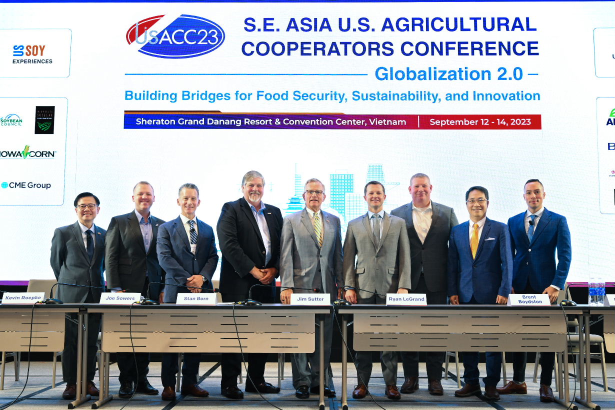 Photo of executives from USW, USGC and USSEC, co-hosting the 2023 S.E.Asia U.S. Agricultural Cooperator Conference in Da Nang, Vietnam
