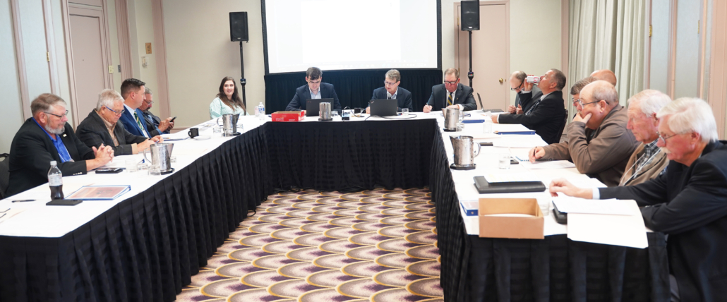 USW's Wheat Quality Committee meets during the USW/NAWG Joint Fall Board Meeting .