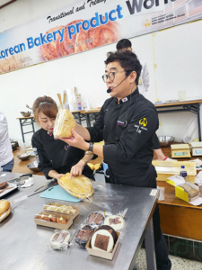 USW Seoul Food and Bakery Technologist David Oh leads a session during the USW Korea Bakery Workshop.
