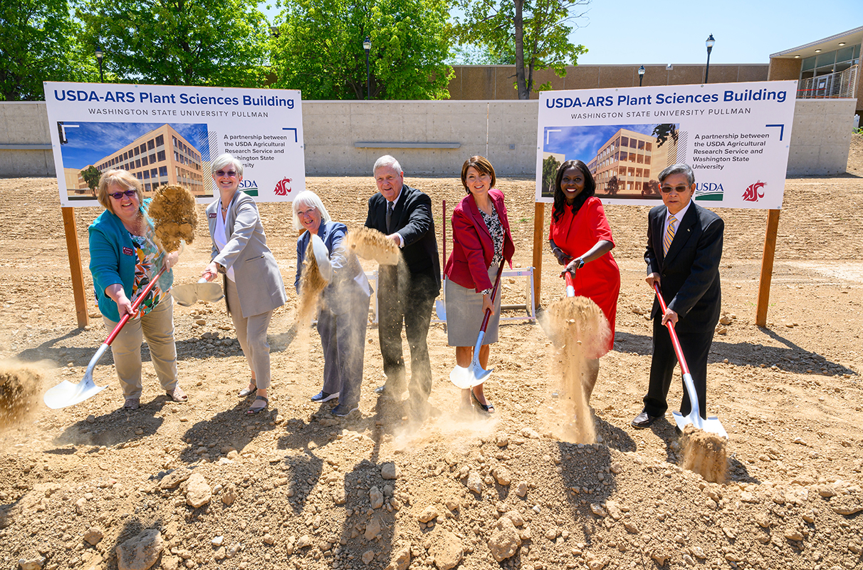 Ground Breaking at site of new ARS Plant Sciences Building at Washington State University. WSU Photo.